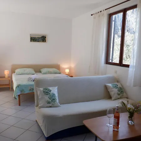 Podskoj Apartament *
